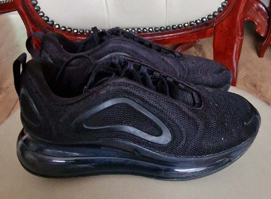 Nike Air Max 720 triple noir taille UK 3 EUR 35 5 US 3 5Y