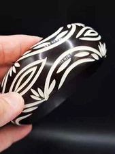 Vintage Floral Design Bakelite Bangle, Simichrome Tested