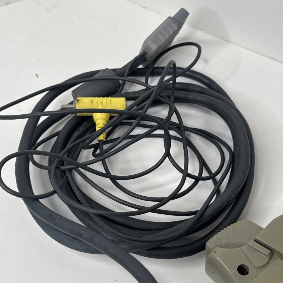 Controle de jogos portátil Namco GunCon 1 NPC-103 cinza claro para PlayStation PS1 - Imagem 4 de 4