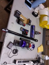 Dyson V8 Cordless Vacuum Silver Open-Box, Battery Can't Hold Charge