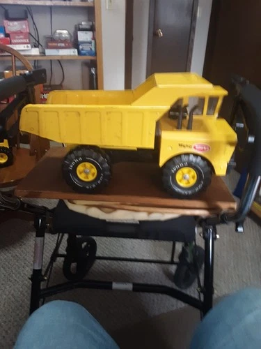 VINTAGE 1970s TONKA MIGHTY DUMP TRUCK PRESSED STEEL XMB-975 EXCELLENT CONDITION
