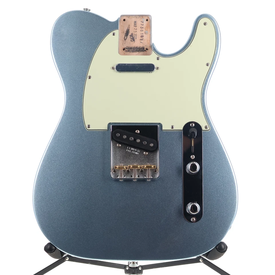 Corpo Telecaster Fender American Pro Classic blu ghiaccio metallizzato completamente carico - Immagine 2 di 4