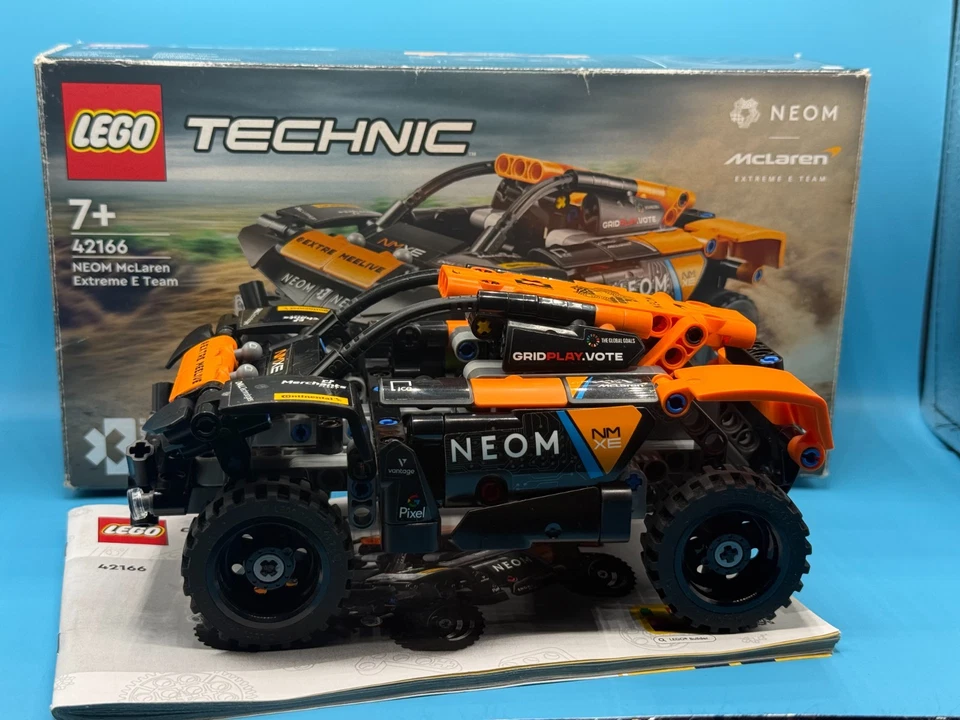 LEGO Technic 42166 NEOM McLaren Extreme E Race Car, photo 1 sur 5