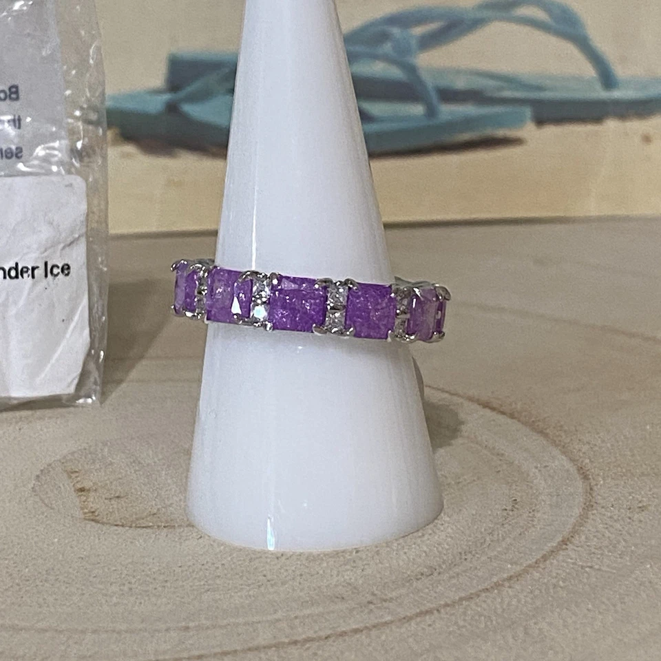 Anillo Bomb Party “Uptown Glamour” Lavanda Cristal de Hielo Circonita Talla 10 Banda Rodio Foto 2 de 4