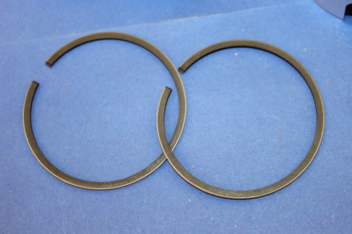 PISTÓN YAMAHA YL2 '67-68 L5T '69-70 + ANILLOS 4º MÁS DE 1,00 OEM 166-11638-01 Foto 3 de 4