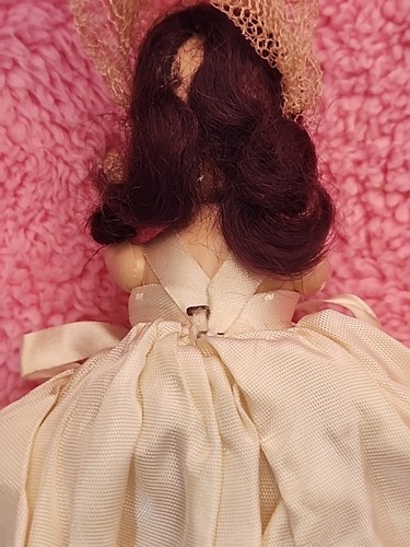VINTAGE 8” -“BRIDE” DOLL -VERY RARE!! - Picture 11 of 21