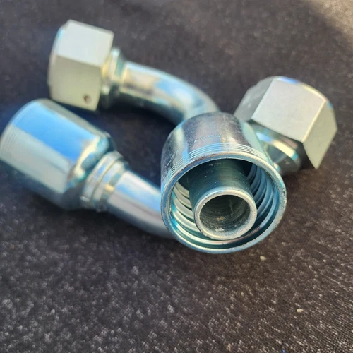 13971-20-20 1¼" to 1¼" 90° Female JIC 37° Swivel, J Series