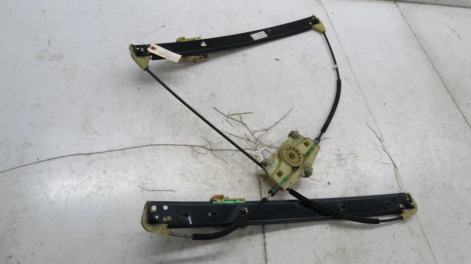 Regulador de ventana del lado del conductor delantero izquierdo Audi Q7 2010-2015 OEM Foto 2 de 4