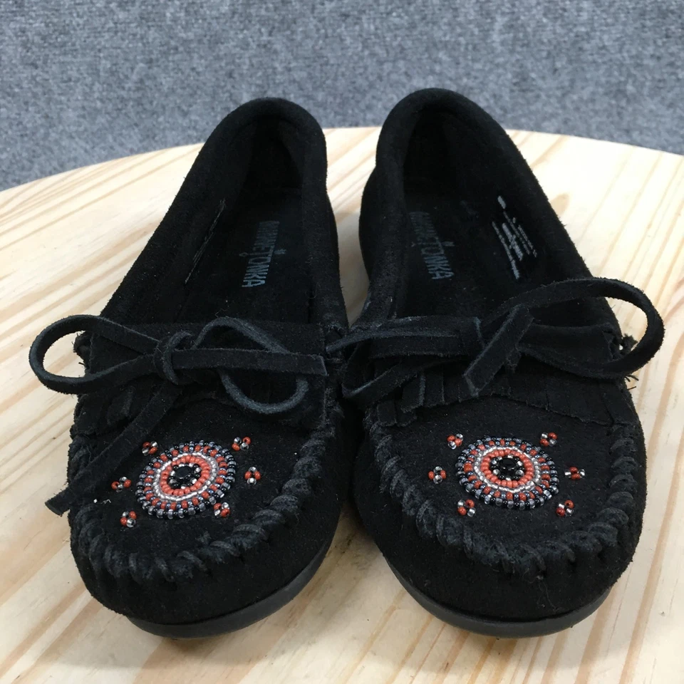 Zapatillas Minnetonka Mujer 6 Negras Me to We Mocasines Gamuza Cuentas Sin Cordones Lazo Foto 4 de 4