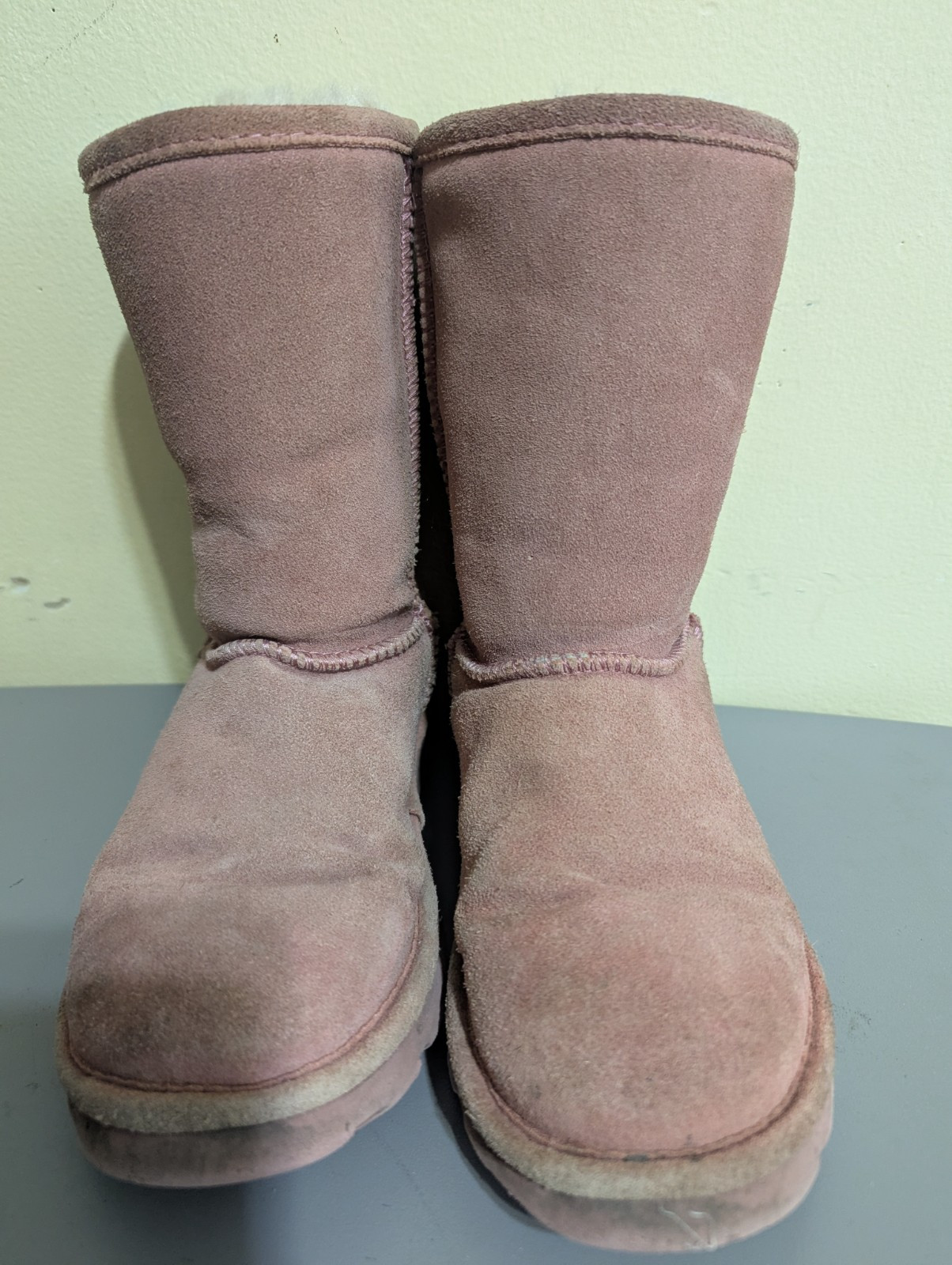 BearPaw Women's Size 8 Pink Suede Boots with Sheepskin Wool Lining