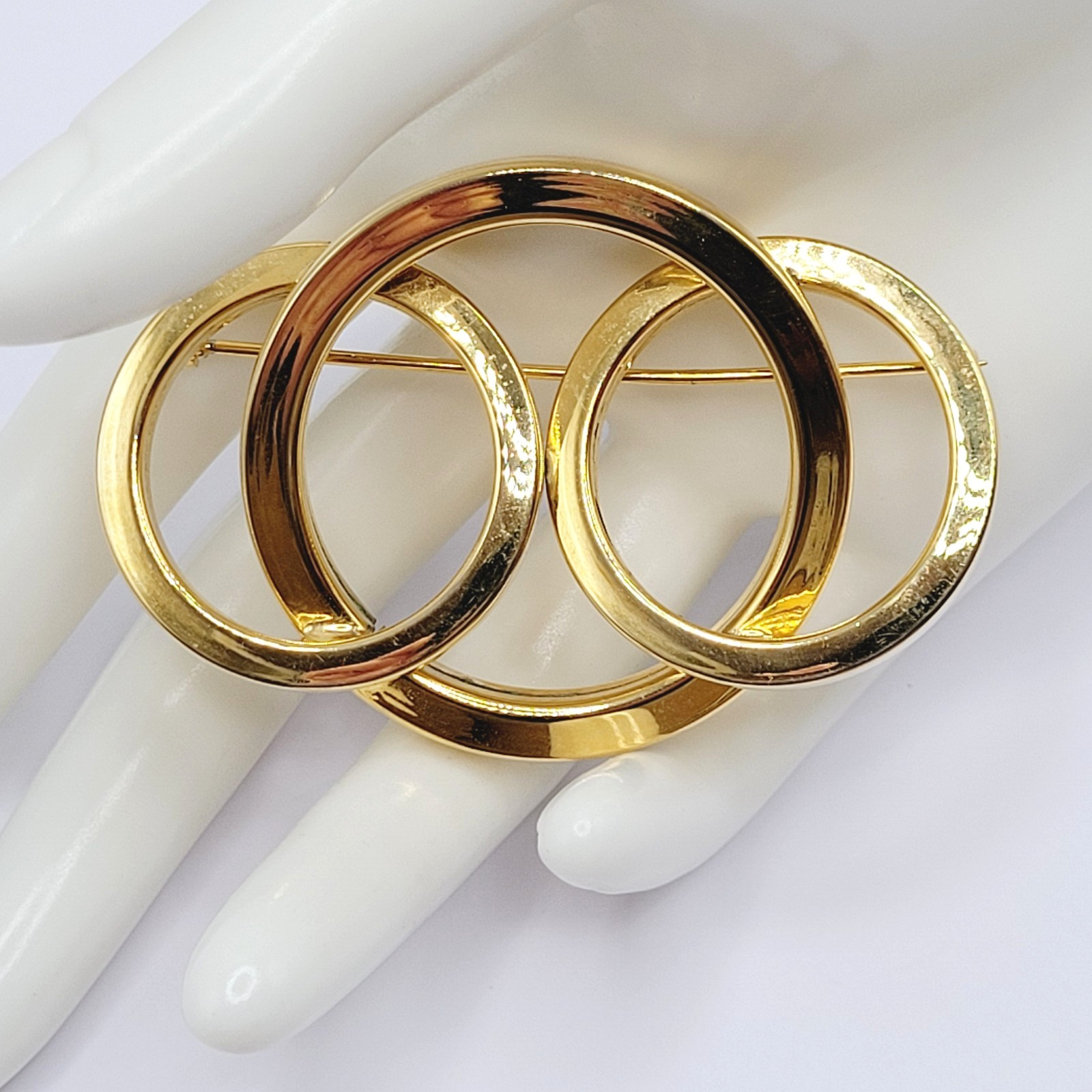 Geometric Interlocking Three Circles Dimensional … - image 22