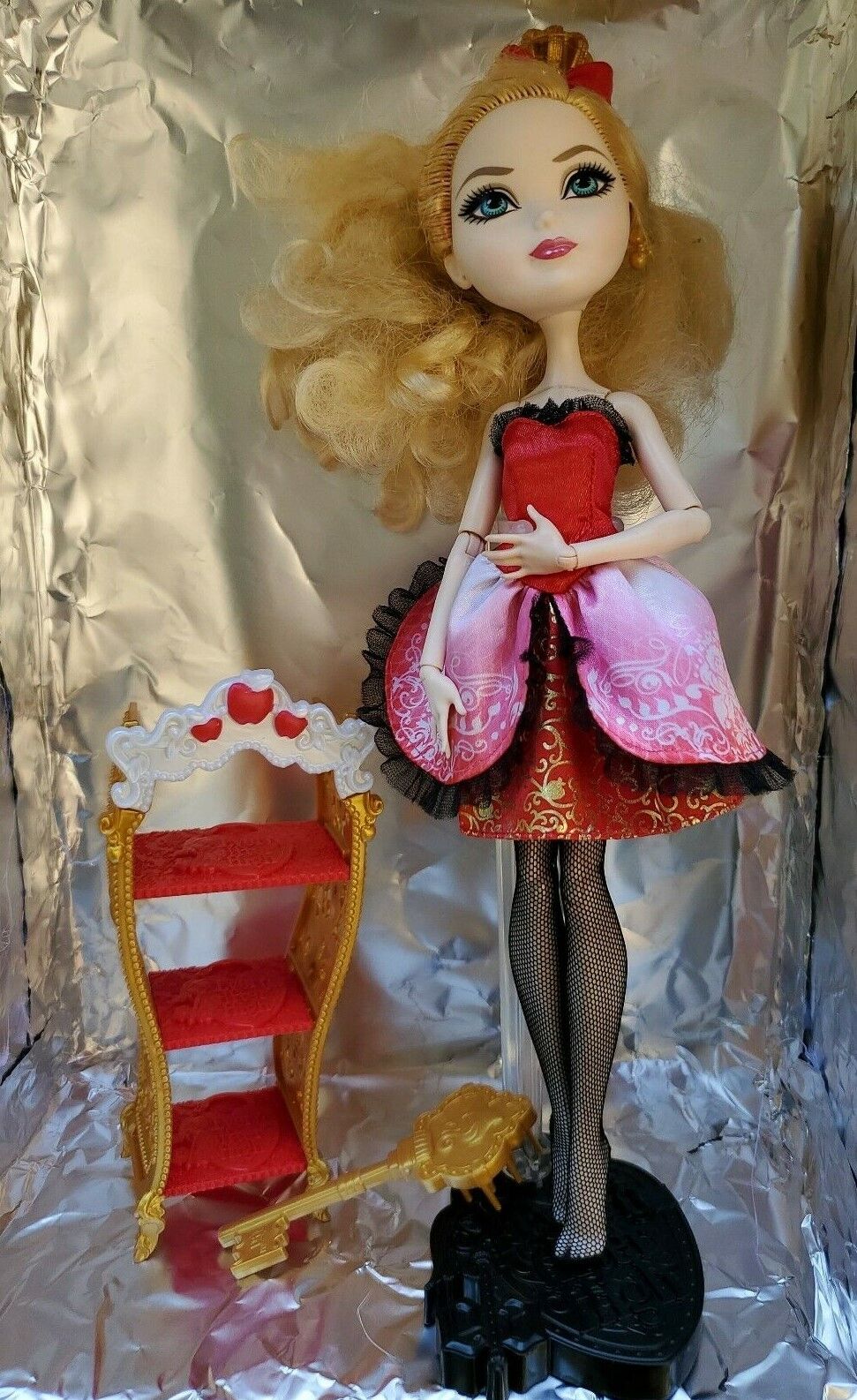 Ever After High Apple White Thronecoming Doll READ