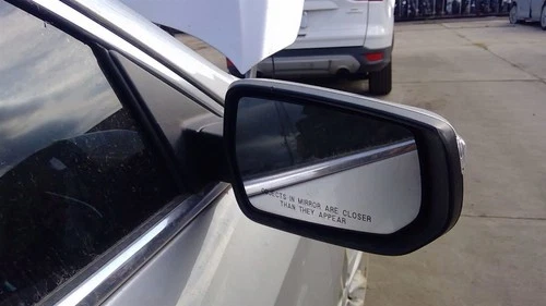 16 17 2018 Chevy Malibu Passenger RH Side View Mirror in GAN Silver w/ Signal