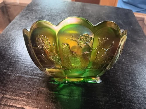 Beautiful Green Northwood Singing Birds Master Bowl