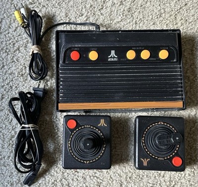Atari Flashback 4 Classic Game Console W/ 2 Controllers & Power Cord TESTED