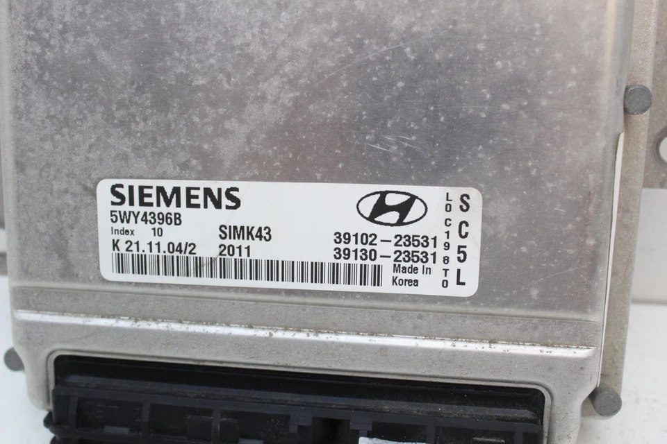 Módulo informático de control del motor Kia Spectra 2005 05 ECM ECU OEM 39130-23531 Foto 2 de 4