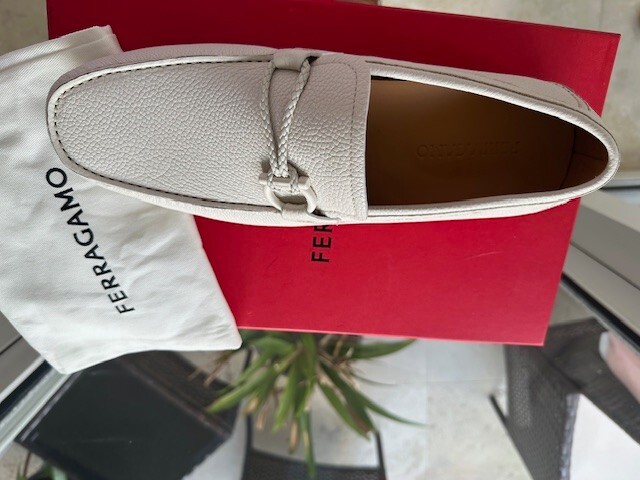 $700 NIB Salvatore Ferragamo Leather Metal Buckle Men's Loafers