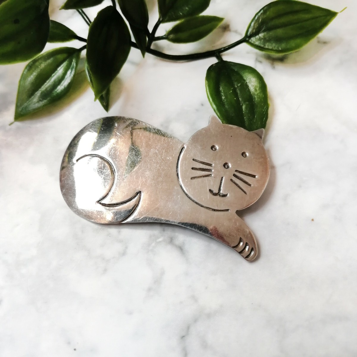Vintage Sterling Silver 925 Cartoon Kitty Cat Design Brooch Pin