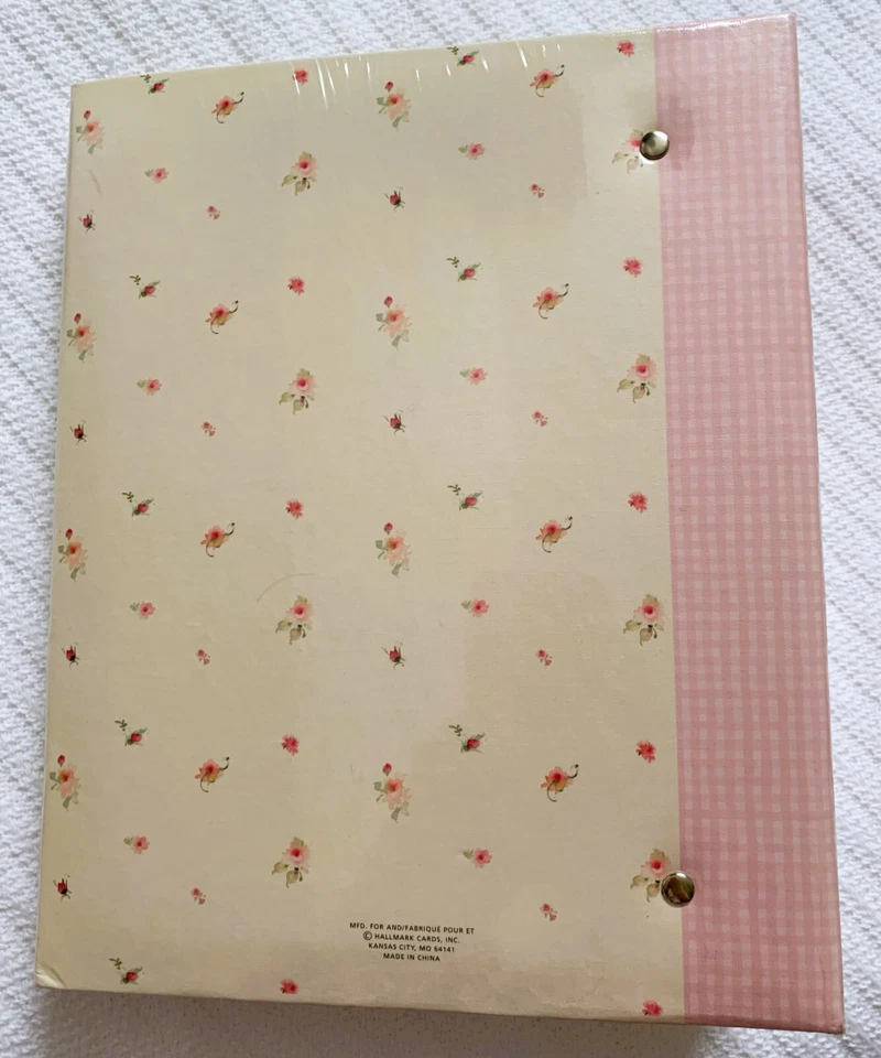 HALLMARK PHOTO ALBUM binder pink Mary Hamilton (?) & 70 refill pgs - Image 3 of 4