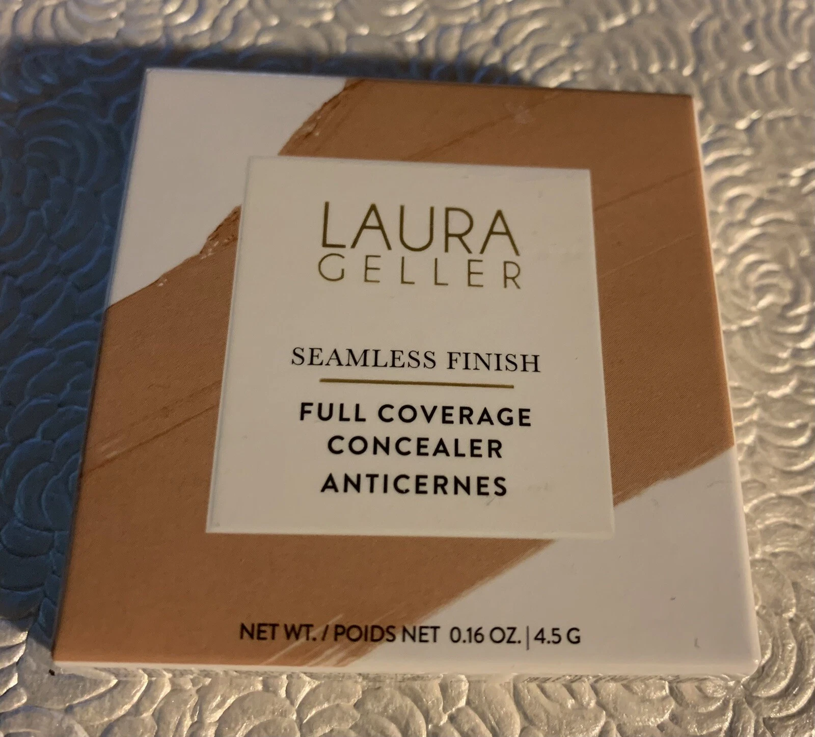 Laura Geller Seamless Finish Full Coverage Concealer Medium 0.16 oz New In Box - Picture 1 of 5