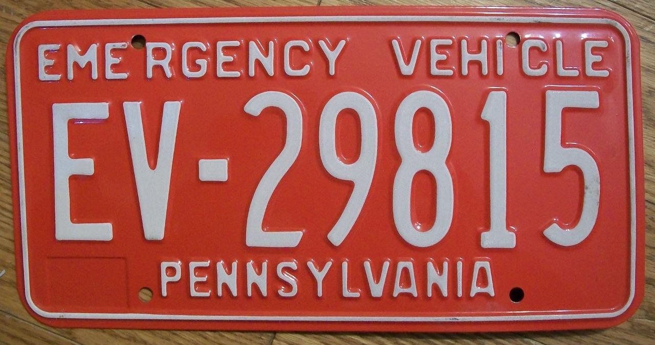 SINGLE PENNSYLVANIA LICENSE PLATE 1977/07 EV29815 EMERGENCY