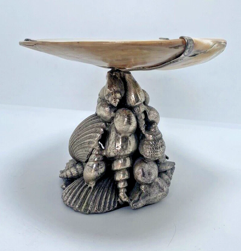 Plato de caramelo de caviar plateado concha de madreperla hecho a mano Mait-Land Smith Foto 2 de 4