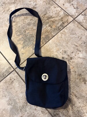 Baggallini Black Adjustable Crossbody Strap Pockets Zip Close Purse Bag 9x8x2 