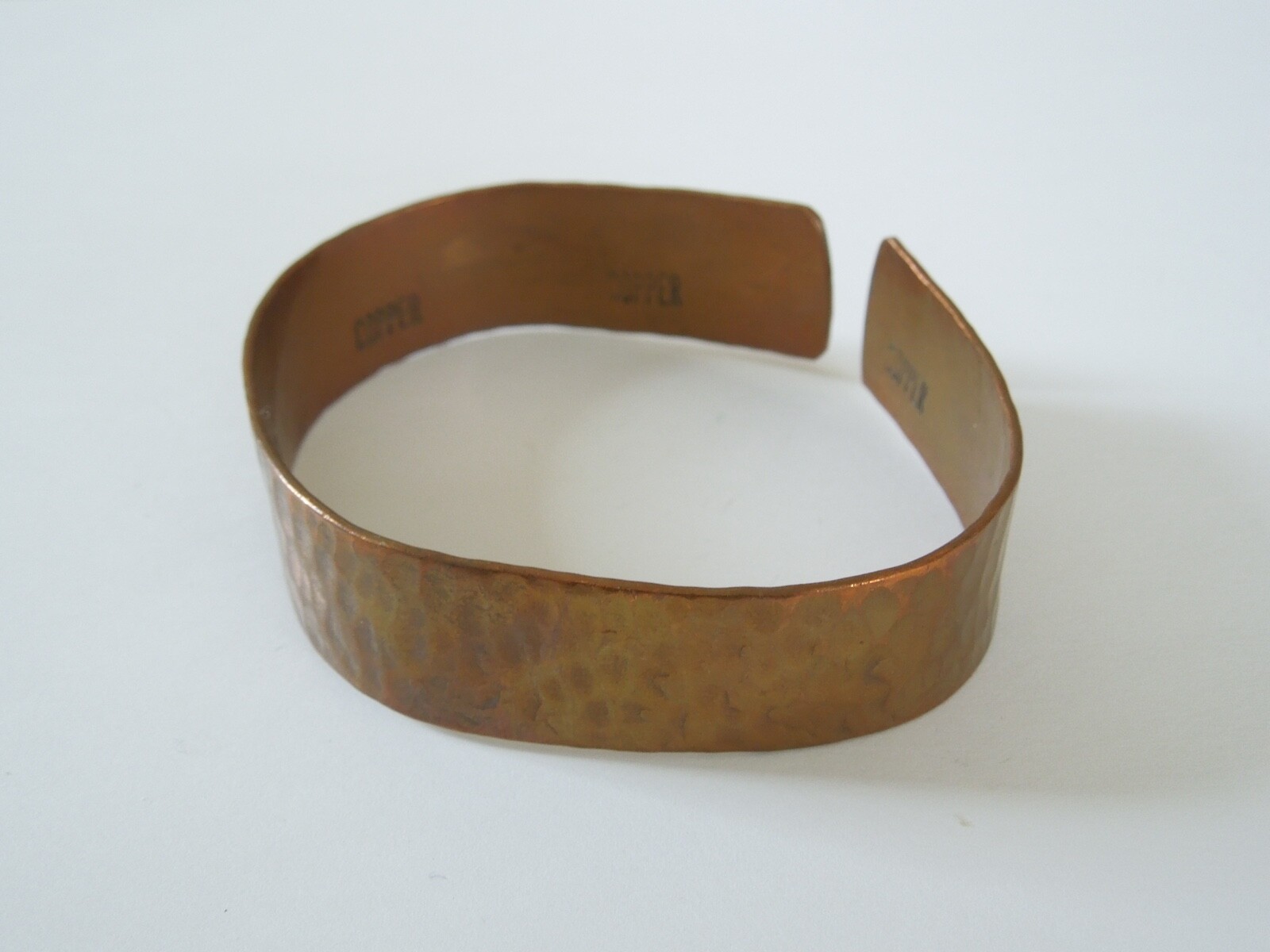 Large Open Hammered Copper, Copper Bangle 37.3g/7… - image 3