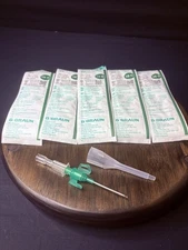 25PC Veterinary Introcan Saftey 3 Closed IV Catheter 18G x 1 1/4
