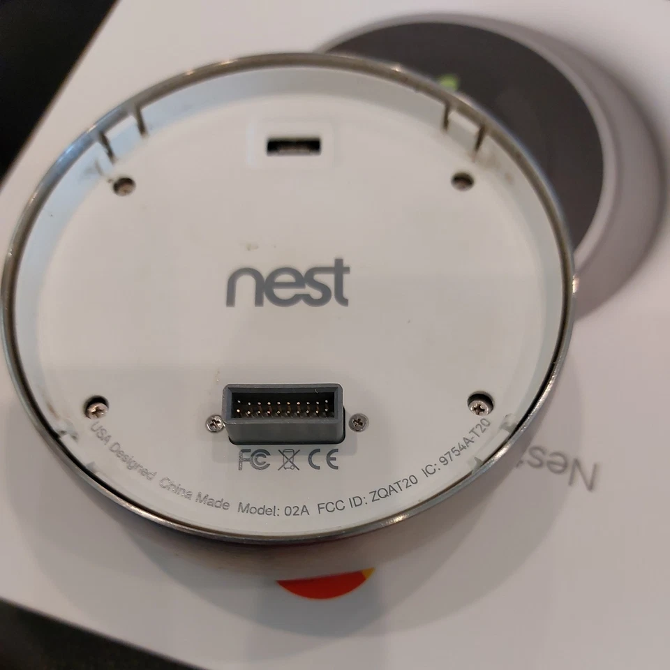Google Nest 1ª Generación Termostato de Aprendizaje Plateado T100577 Solo Piezas Foto 3 de 3