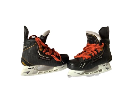 Bauer Supreme One.8 , 4.5 D hockey skates, black orange laces