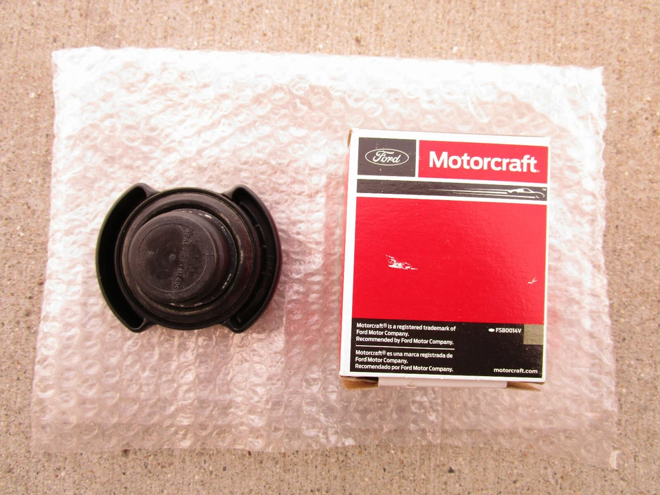 FORD LINCOLN 1W3Z-6766-AA MOTORCRAFT EC-761 EC761 ENGINE OIL FILLER CAP OEM NEW - Image 4 of 4