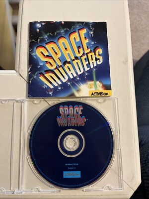 Space Invaders (PC, 1999) Disc & Manual
