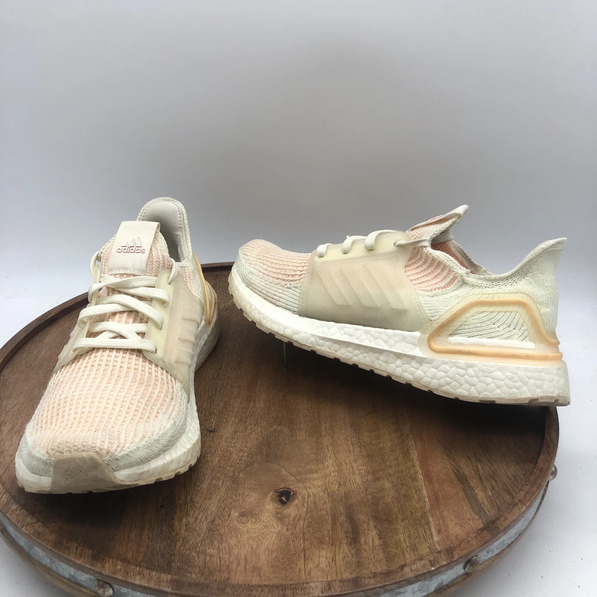Women's ultraboost hotsell 19 size 7.5
