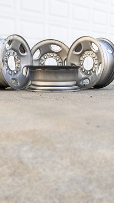 Genuine OEM Take-Off Wheel For 2003-2020 Chevrolet Express 2500 16'' Silver Steel