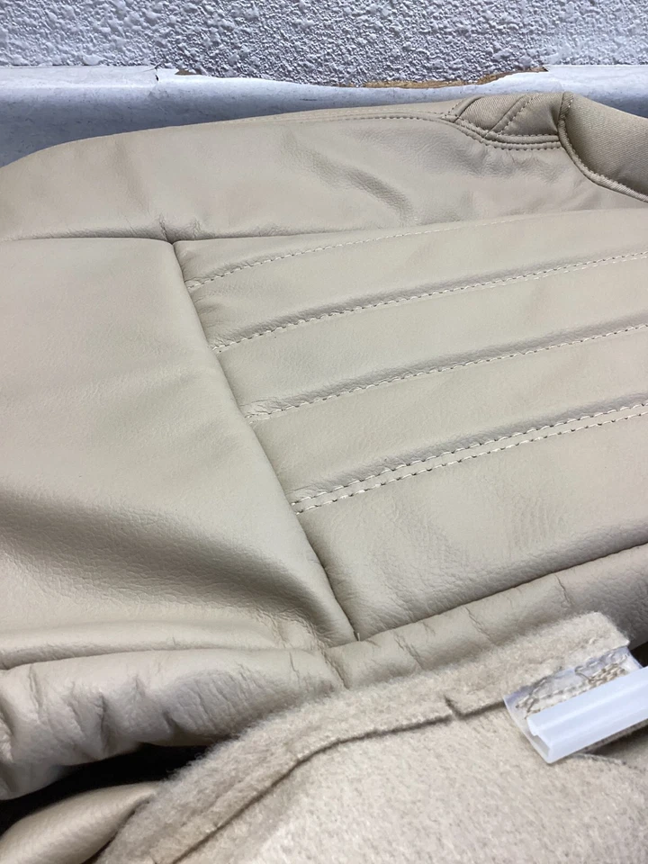 Cubierta inferior del asiento trasero izquierdo Lincoln Aviator OEM 5C5Z-7863805-BAA Foto 2 de 4