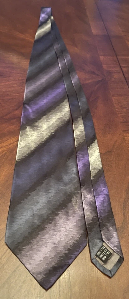 Corbata Fratelli azul púrpura hecha a mano 100 % seda para hombre hecha en Italia Foto 3 de 4