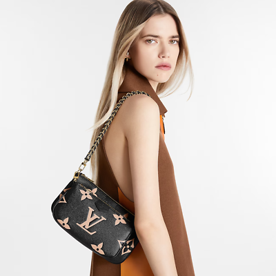 Louis Vuitton Multi Pochette Accessoires Shoulder Bag Black Louis Vuitton Multi Pochette Accessoires Shoulder Bag Black