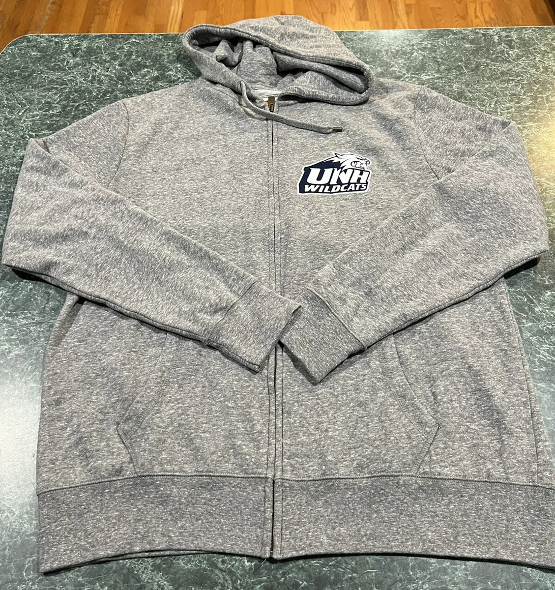 Unh top hockey sweatshirt