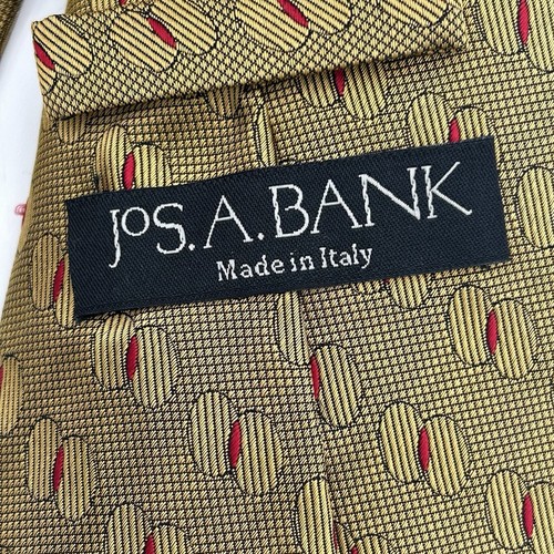 JOS A BANK made in ITALY 100% Silk Tie Men's Gold Red Geometric Necktie - Picture 5 of 5