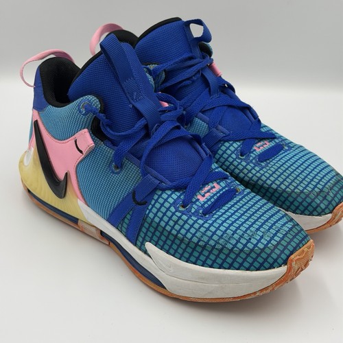 Nike LeBron Witness 7 Basketball shoes Size 6Y Blue Pink