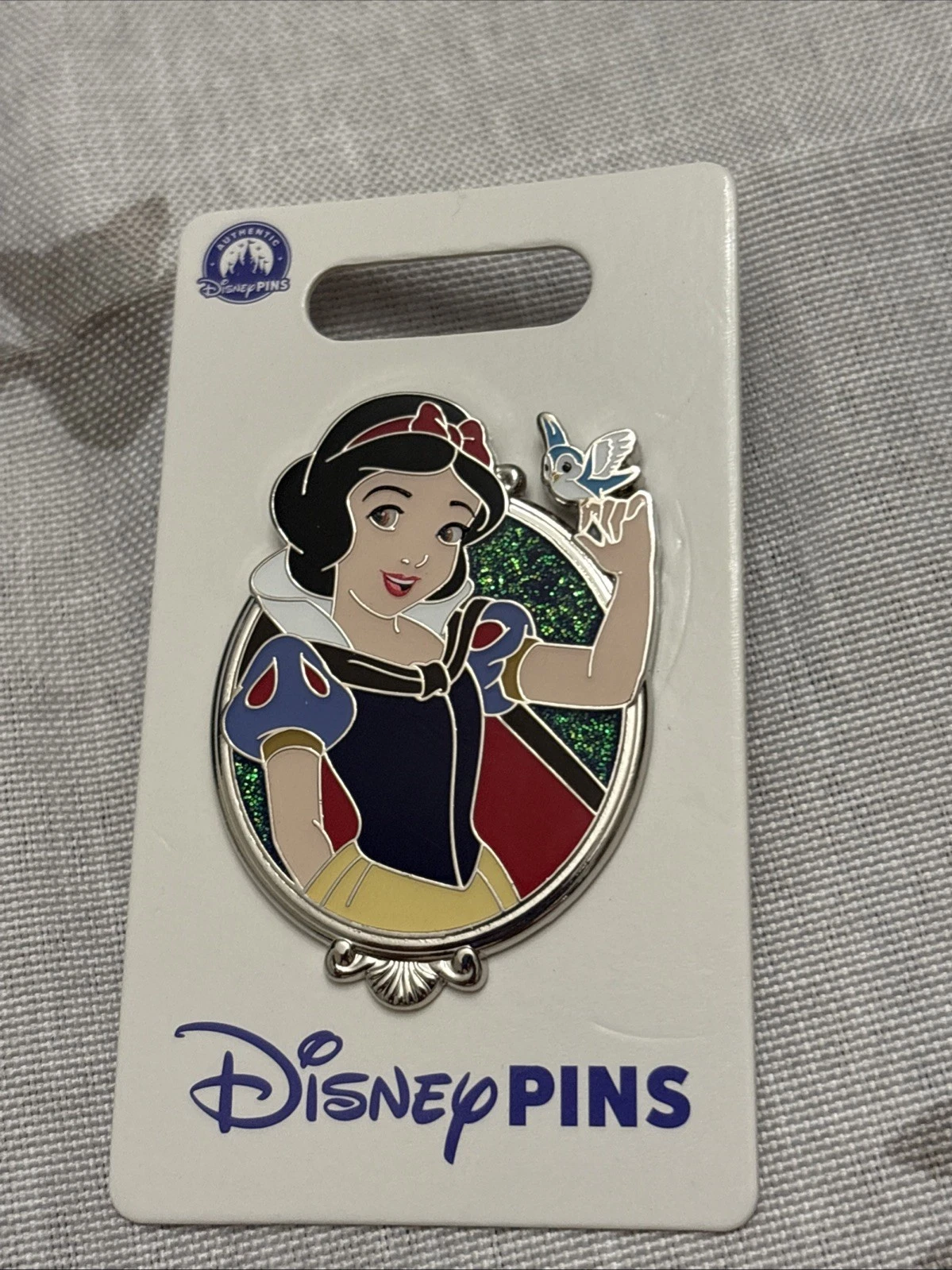 Disney Snow White Glitter Pins