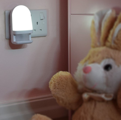 Night Nite Light 13A Plug in LED Auto Switch On Ultra Low Power Consumption 0,7W
