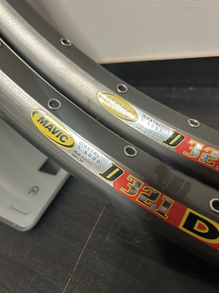 NUEVA Llanta MAVIC D 321 DISCO 559x29 26" 36H Gris DH Enduro NOS Foto 4 de 4