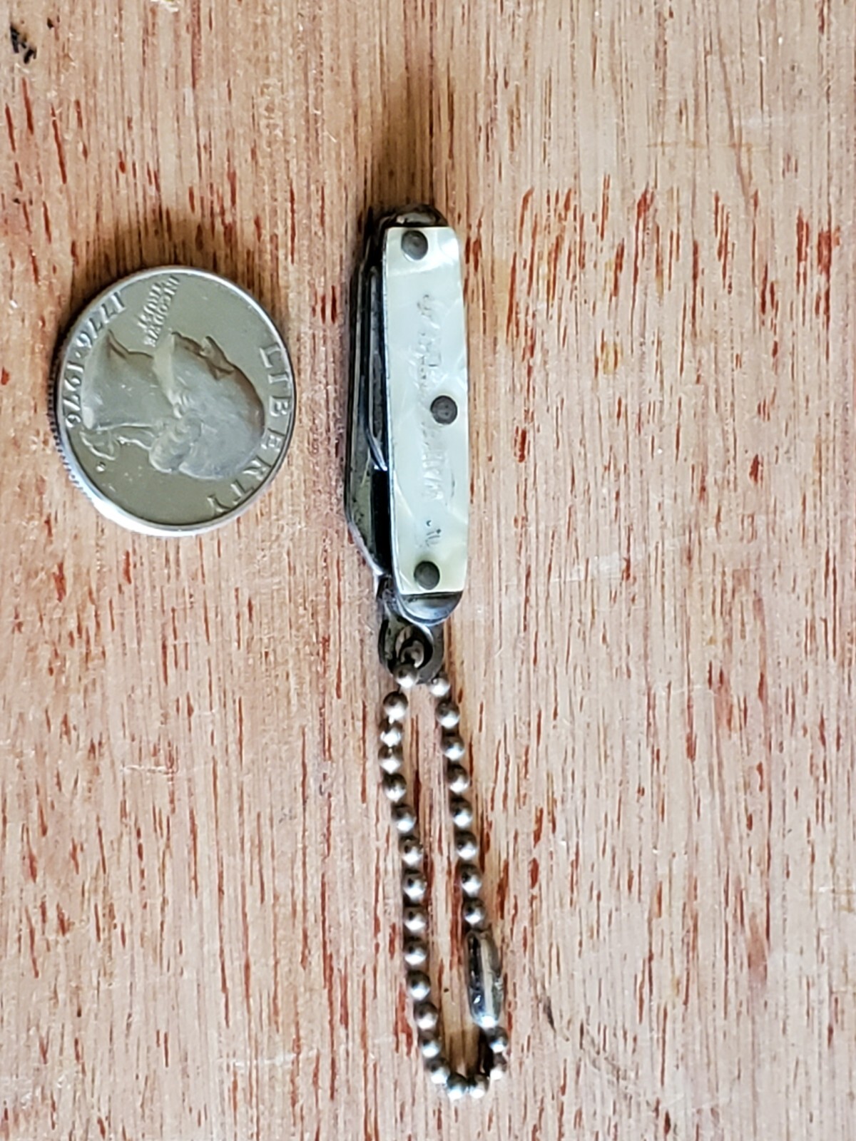 Small Vtg MILWAUKEE WISCONSIN Two Blade Folding Pocket Knife FOB