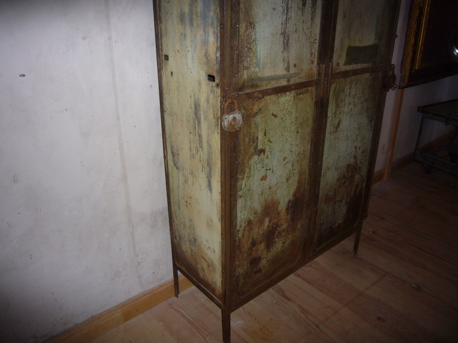 Bild 2 von 12