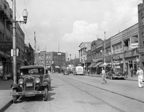 1938 Main Street, Aliquippa, Pennsylvania Vintage Old Photo 8.5&#034; x 11&#034; Reprint