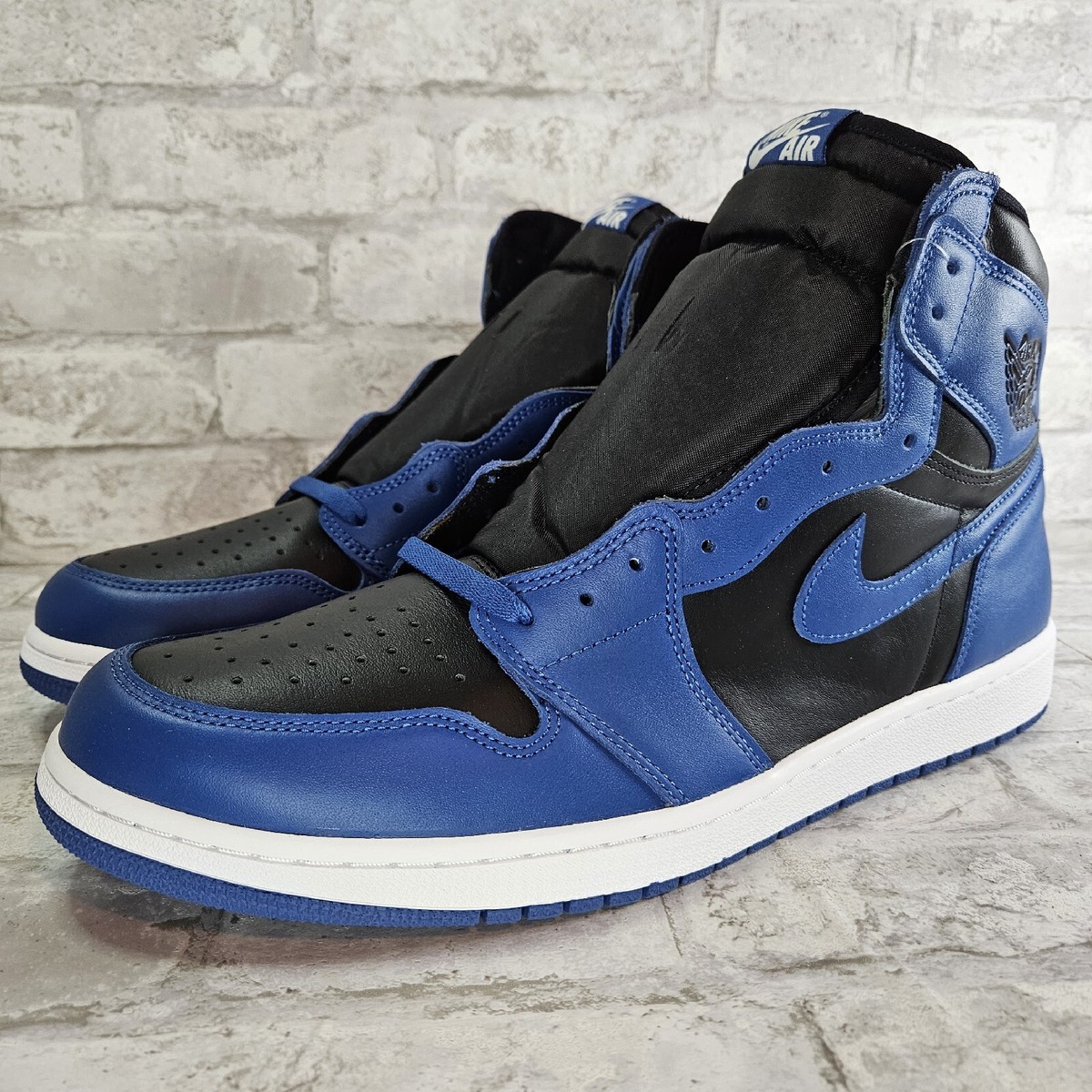 Air Jordan 1 Retro OG High Dark Marina Blue Sneaker 555088 404