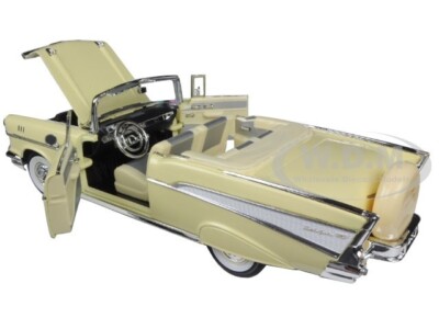 1957 CHEVROLET BEL AIR CONVERTIBLE CREAM 1/18 DIECAST MODEL ROAD