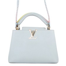 LOUIS VUITTON Capucines Size